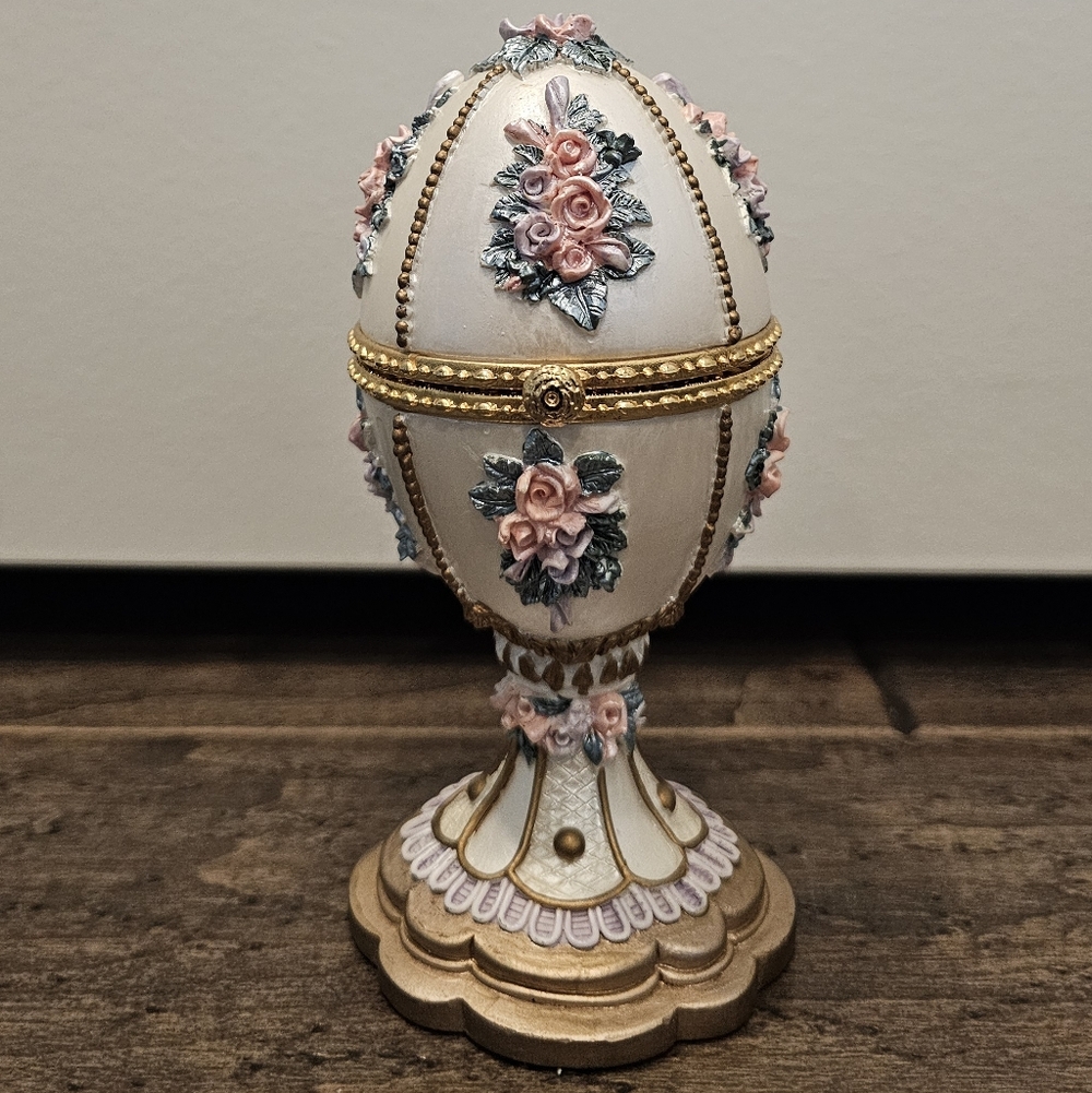 Vintage Lefton Royal Egg Music Trinket Box Hand Painted